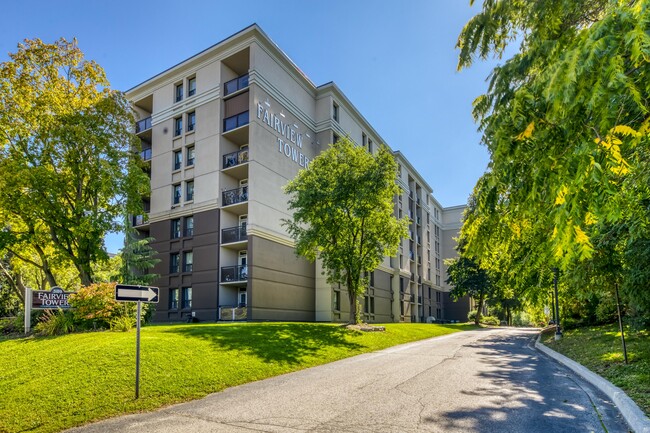 Photo du bâtiment - Fairview Towers