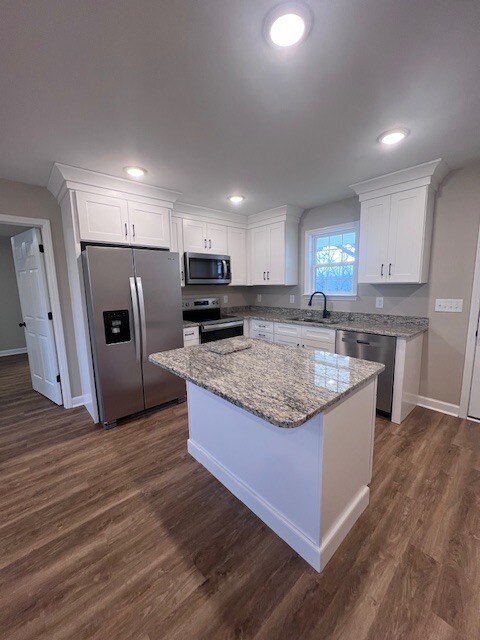 Foto del edificio - 515 Armstrong Rd