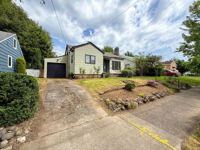 Building Photo - 7024 N Villard Ave