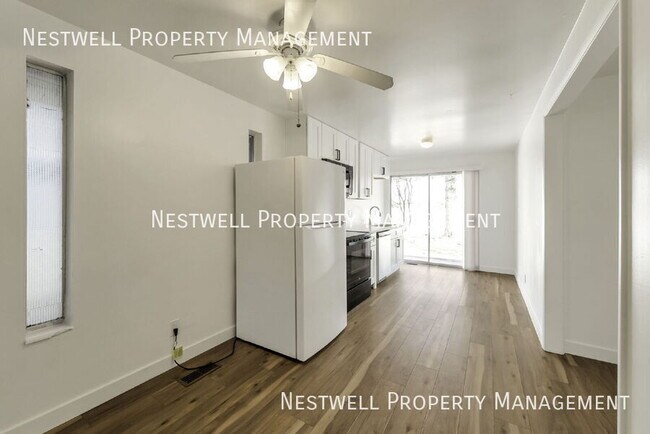 Foto del edificio - 7375 S Highland Dr