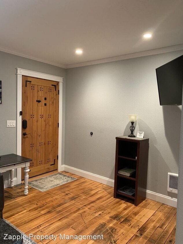 Primary Photo - 1 br, 1 bath House - 306 N. 2nd Street, Un...