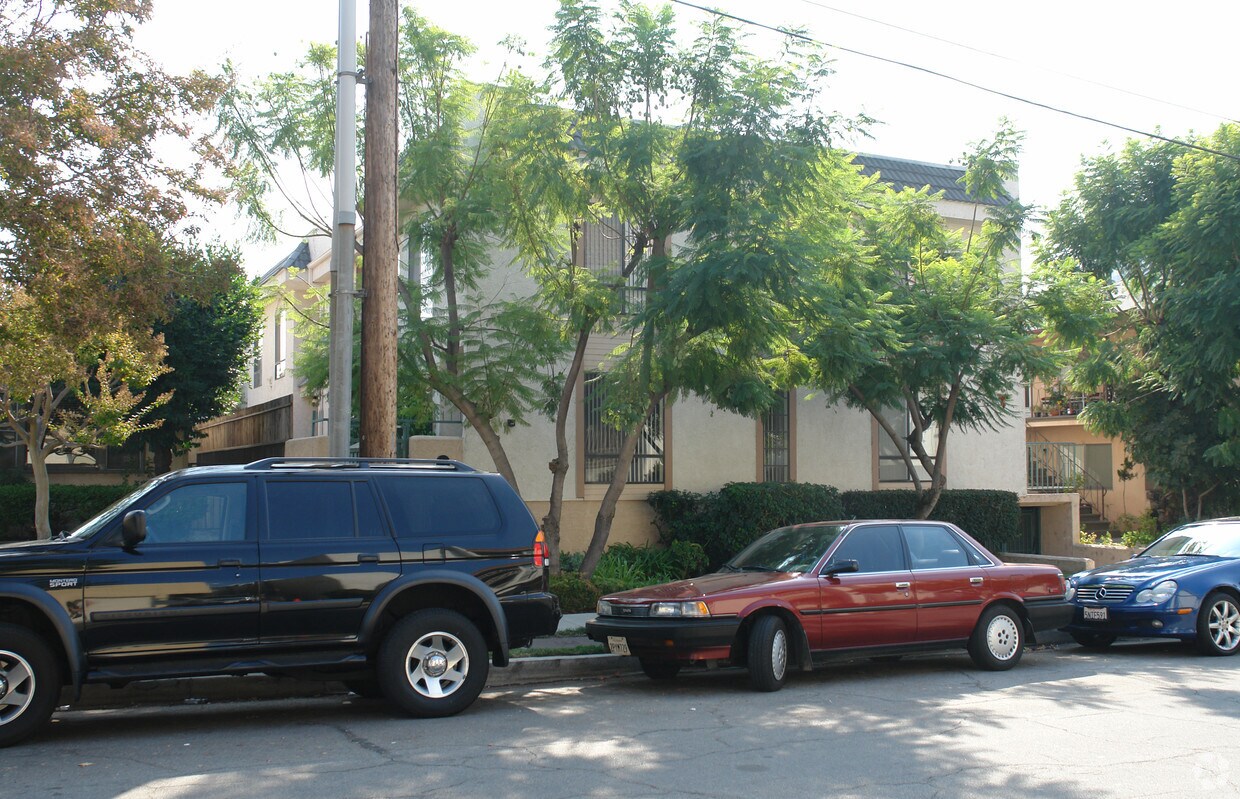 Foto del edificio - 334 E Fairview Ave