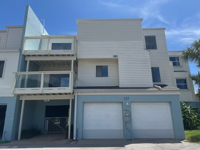 Building Photo - 121 Avenida 23