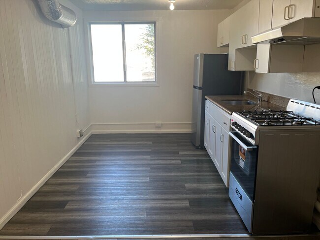 Building Photo - 173