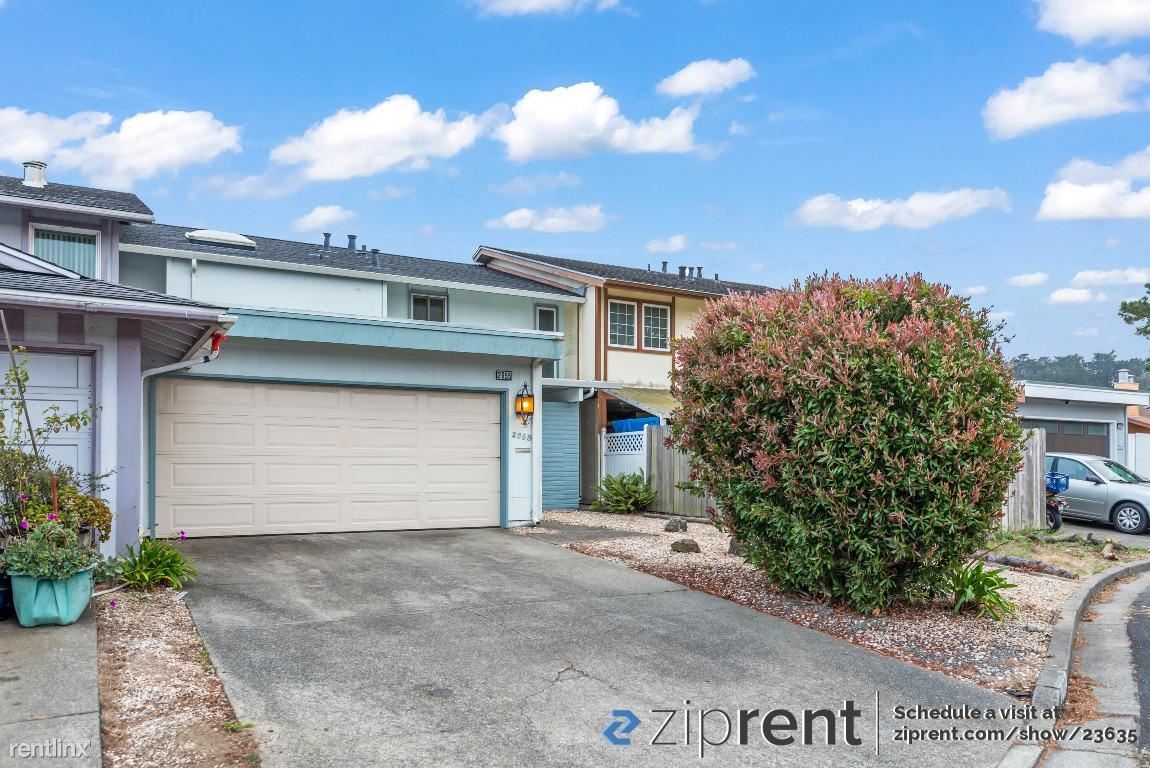 Primary Photo - 3 br, 2.5 bath House - 2655 Tyrone Court, ...