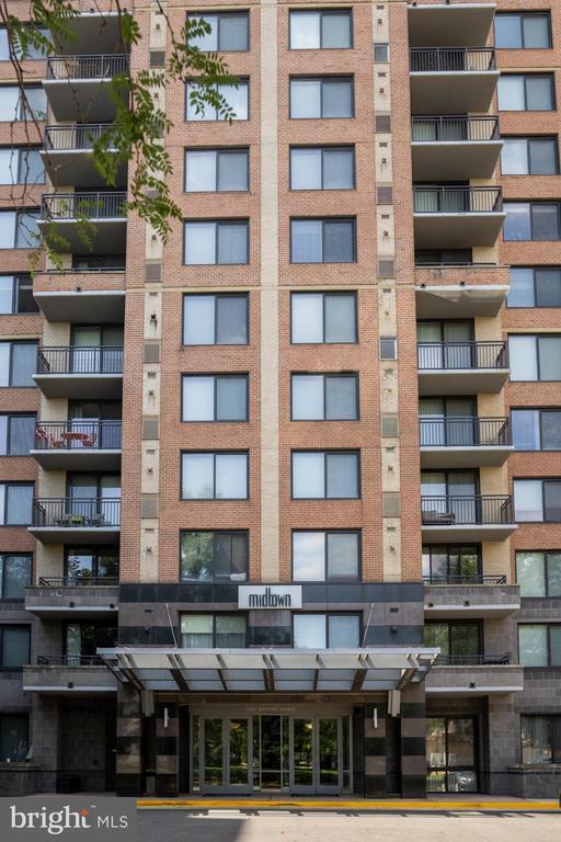 Foto principal - 2451 Midtown Ave