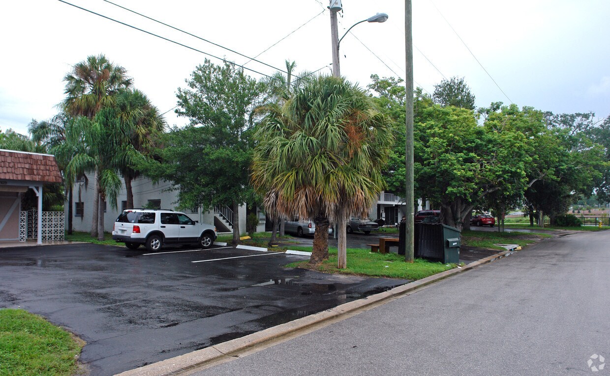 Building Photo - 514 S Betty Ln