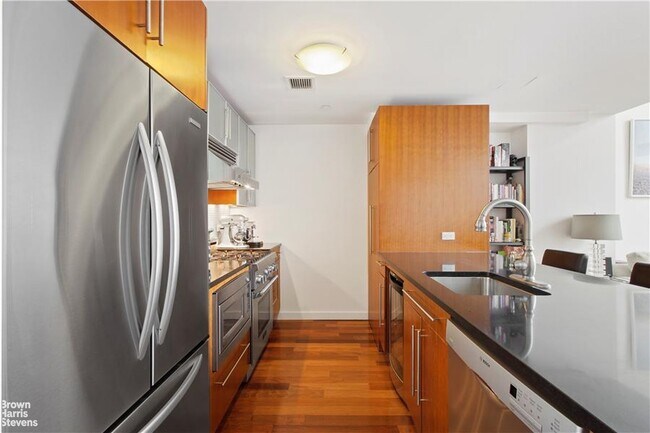 Building Photo - 1BR w/Private Terrace for Rent!