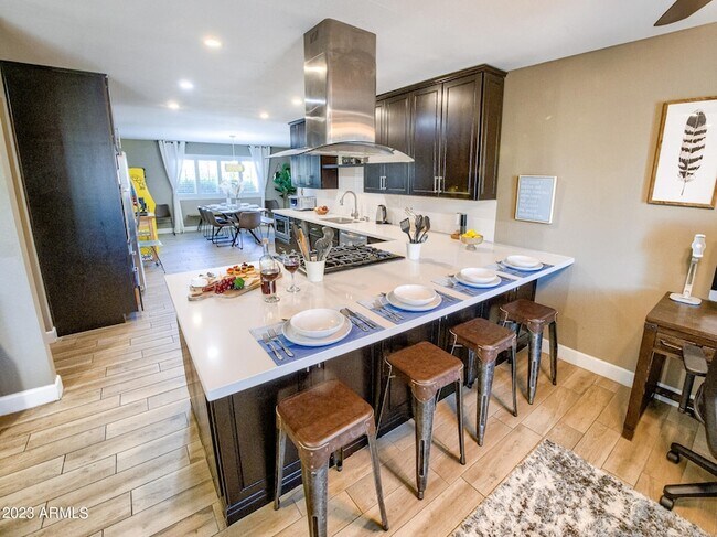 Foto del edificio - 2301 N 81st Pl