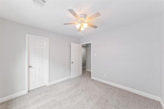 Foto del edificio - 3403 Sauer St