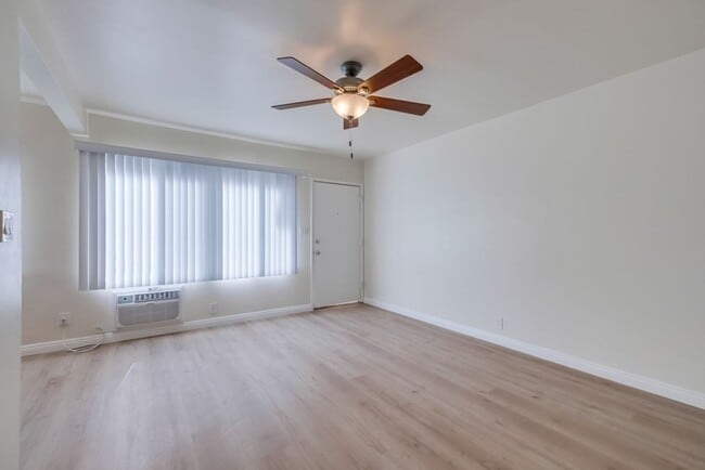 Interior Photo - 6307 - 6311 8th Ave