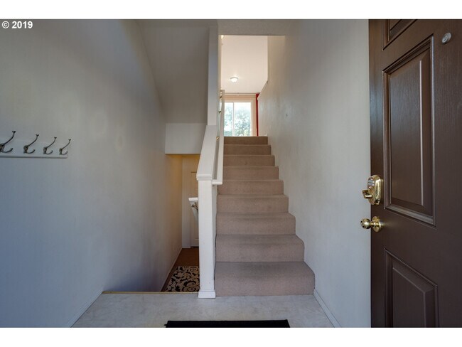 Foto del edificio - 13030 SW Caddy Place - Tri-Level Townhome