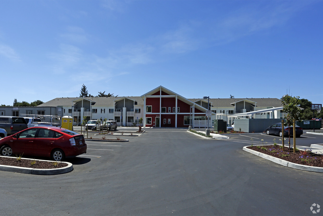 Primary Photo - St. Stephens Senior Housing