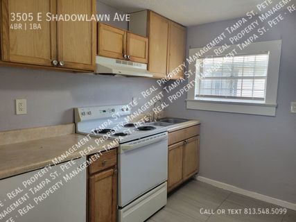 Foto del edificio - AVAILABLE FOR IMMEDIATE MOVE-IN