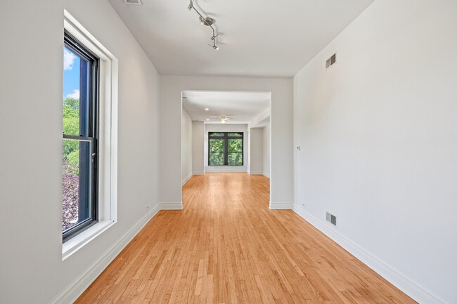 Foto del edificio - 800 S Loomis St