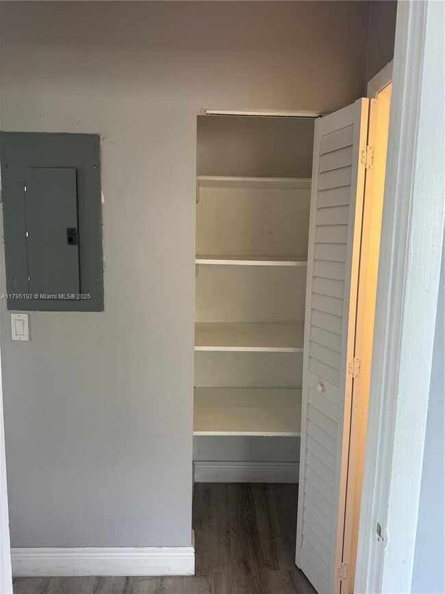 Foto del edificio - 2 bedroom in Hallandale FL 33009
