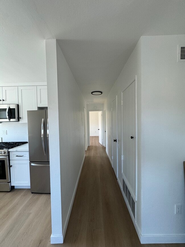 Building Photo - 2232 E Joana Dr