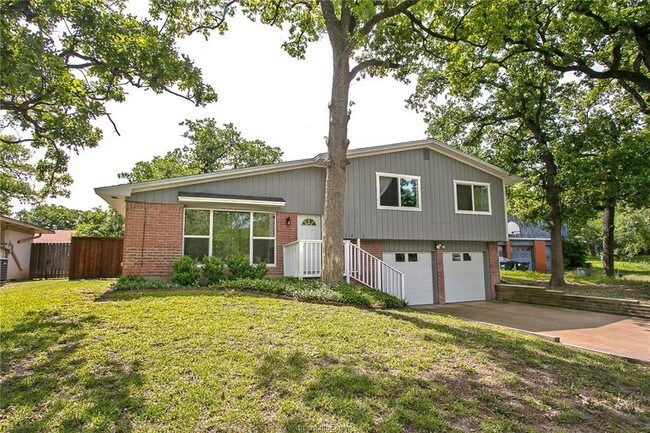Building Photo - 1413 Magnolia Dr