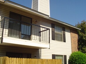 Building Photo - 3000 Chautauqua Ave