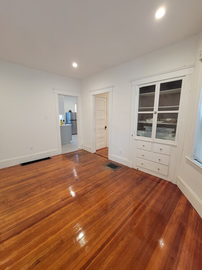 Foto del edificio - 32 Juliette St