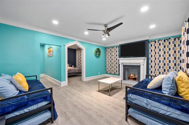 Foto del edificio - 227 W Alabama St