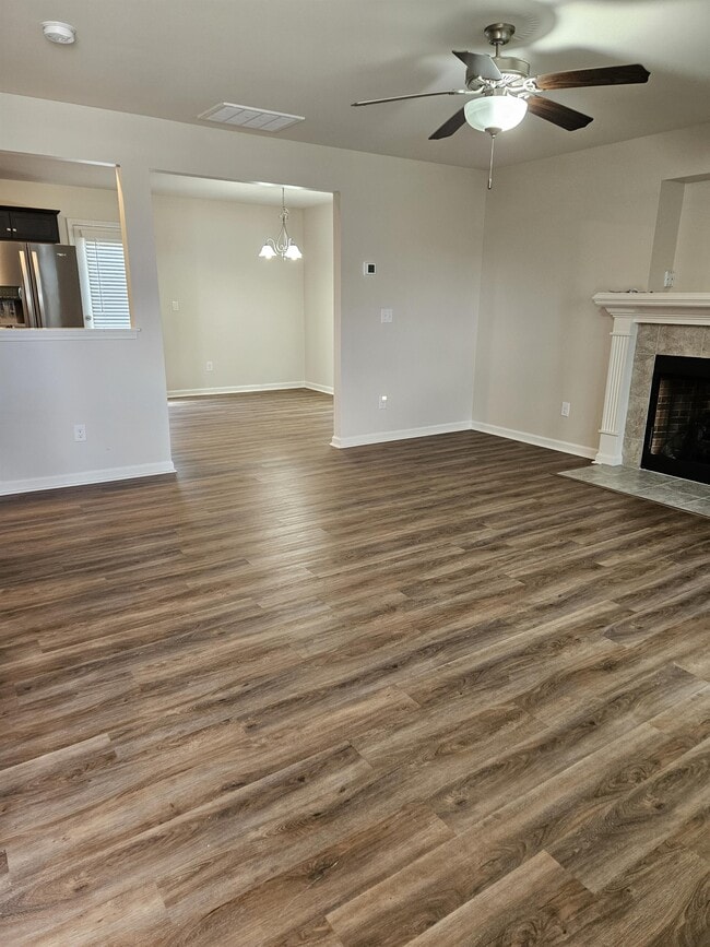Building Photo - 109 Avalor Dr