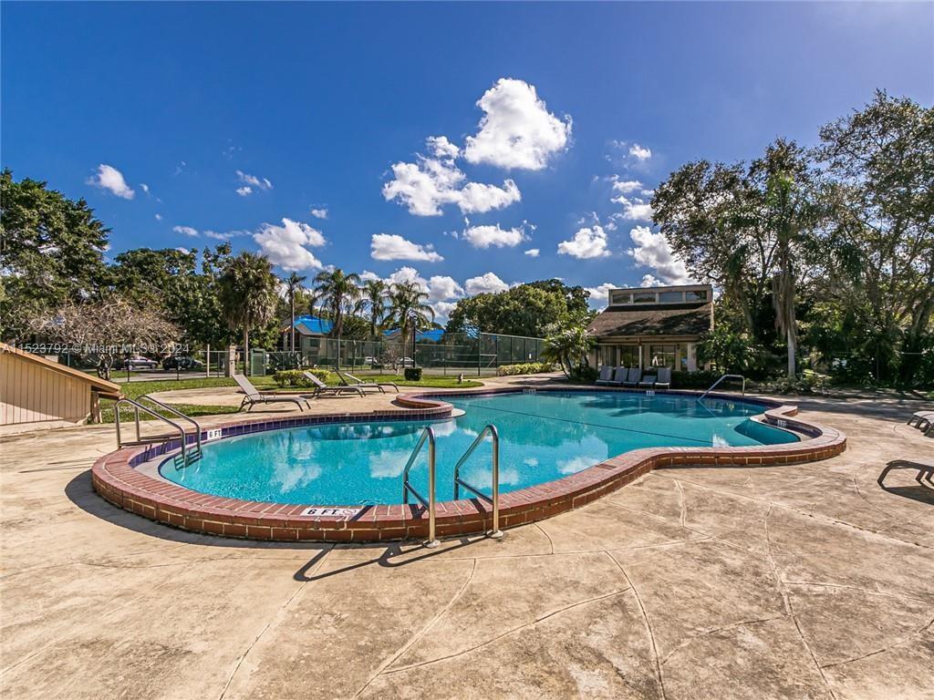 174 Wimbledon Lake Dr, Plantation, FL 33324 Condo for Rent in