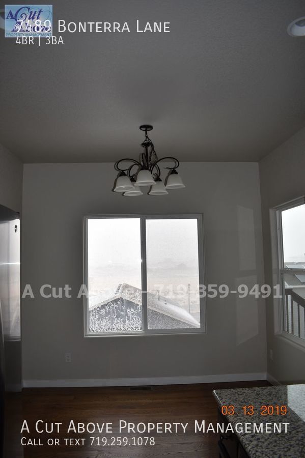 Building Photo - Newer 4 Bedroom Rancher with Finished Base...
