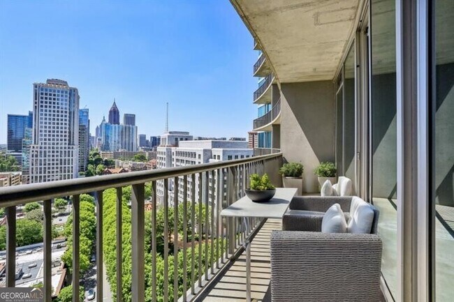 Building Photo - 1080 Peachtree St NE
