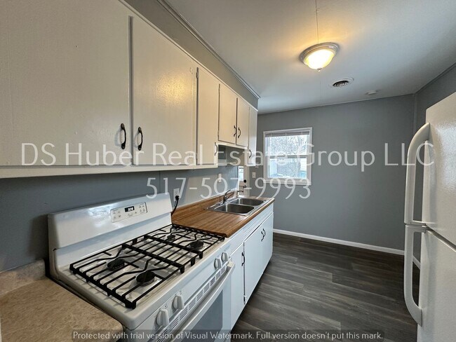 Foto del edificio - 2 Bdrm 1 bath with fenced yard