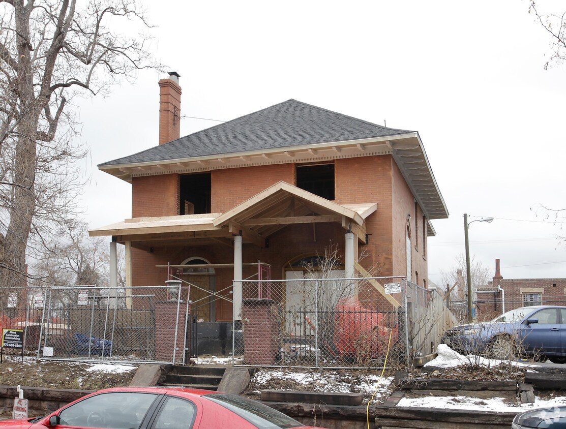 The Crestone Apartments in Denver, CO