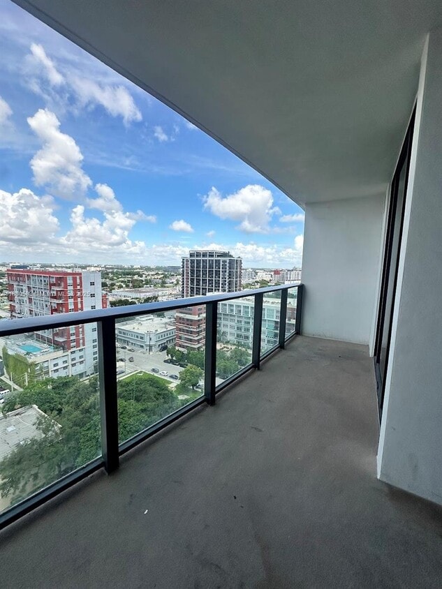 Foto principal - 1600 NE 1st Ave
