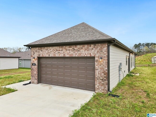 Building Photo - 460 Troubadour Ln