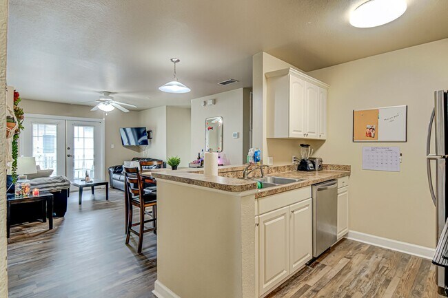 Foto del edificio - 835 SW 9th St