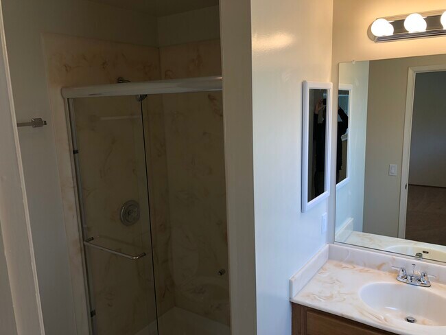 Master Bathroom vanity - 2433 Gallup Drive