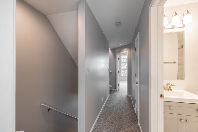 Foto del edificio - 855 W Erie St