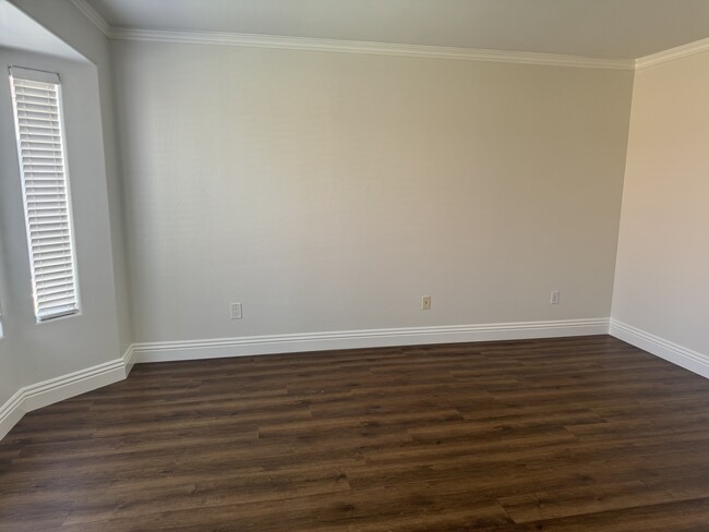 Foto del edificio - 410 Dunkirk Ct
