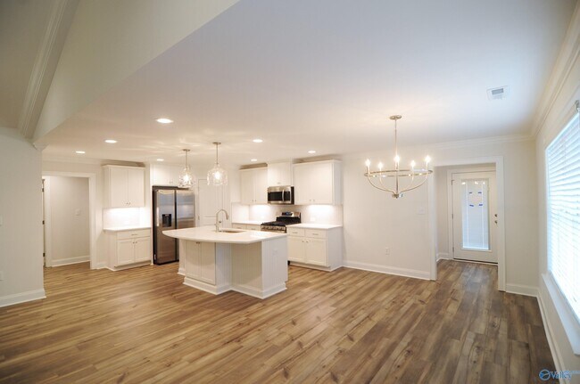 Building Photo - 127 Whitner Dr