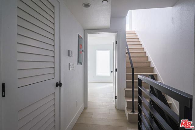 Foto del edificio - 11810 Gilmore St