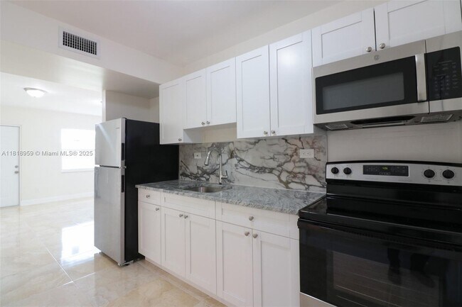 Foto del edificio - 3014 NW 6th St