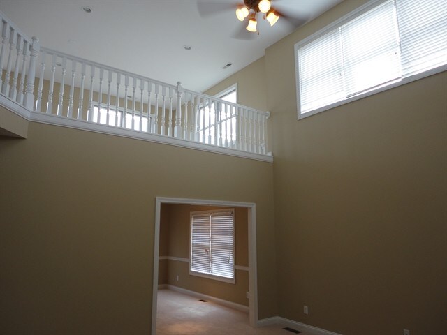 Foto del edificio - 911 Rotherham Circle