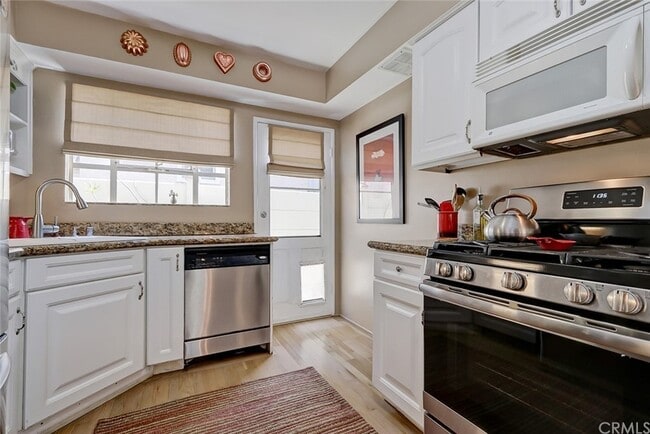 Kitchen - 501 Gould Ave