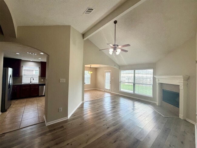 Building Photo - 3715 Humble Dr