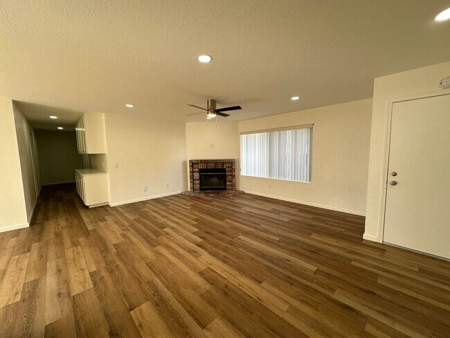 Foto del edificio - 1371 Marline Ave