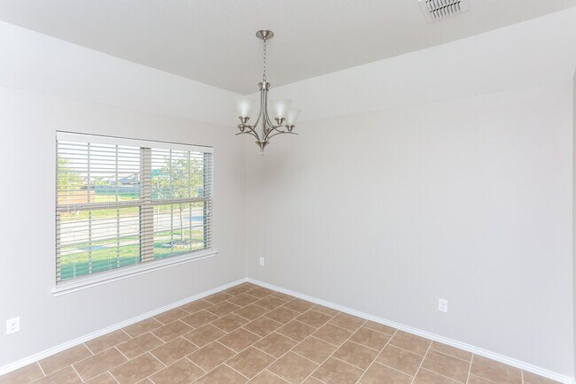 Building Photo - 1513 Applegate Way