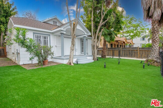 Foto del edificio - 1206 N Detroit St