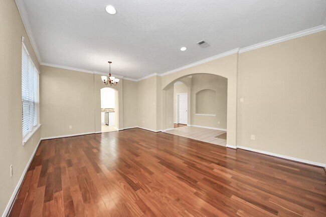 Foto del edificio - 323 N Esplanade Ln