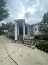 Building Photo - 737 Cresta Ct