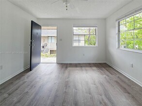 Building Photo - 6617 SW 10th St