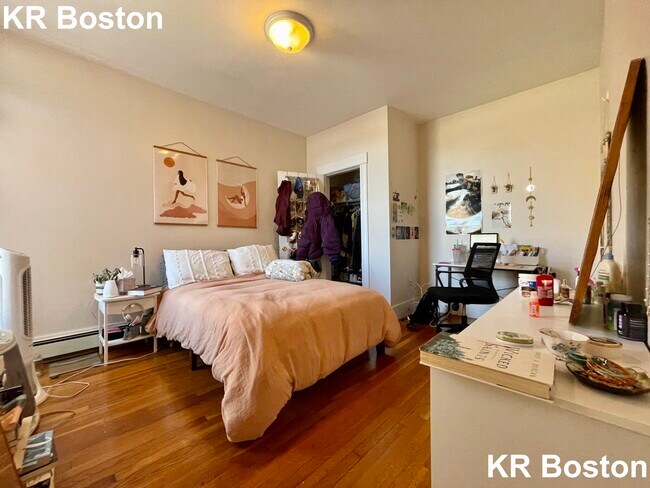 Building Photo - 16 Saint Lukes Rd